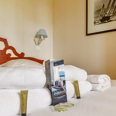 Nice 2-Br In A Residence With Pool - Deauville - Welkeys エクステリア 写真