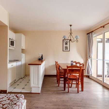 Nice 2-Br In A Residence With Pool - Deauville - Welkeys エクステリア 写真